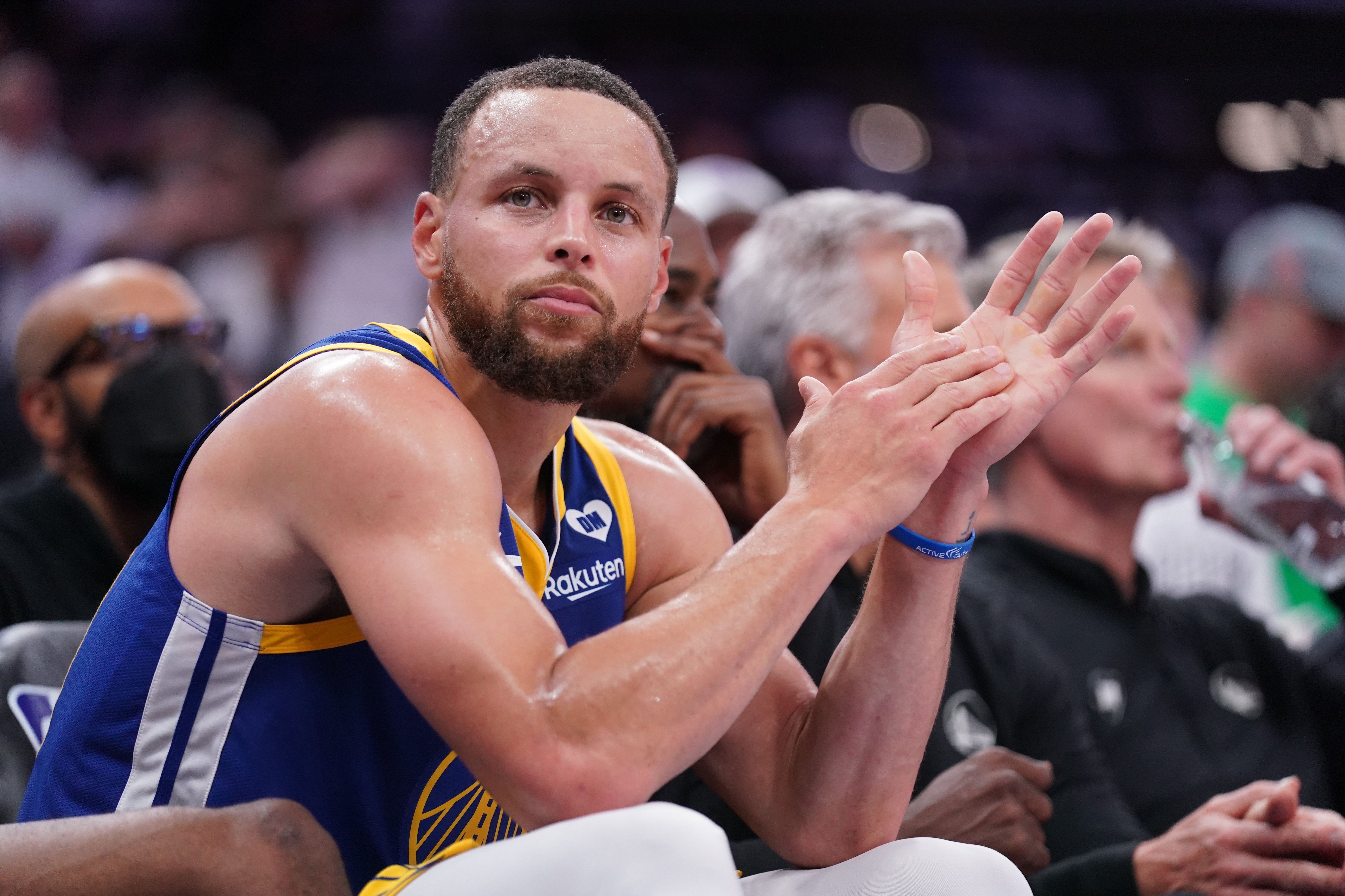 bsports体育：NBA联盟公布新赛季社区贡献奖候选名单：库里领衔的简单介绍