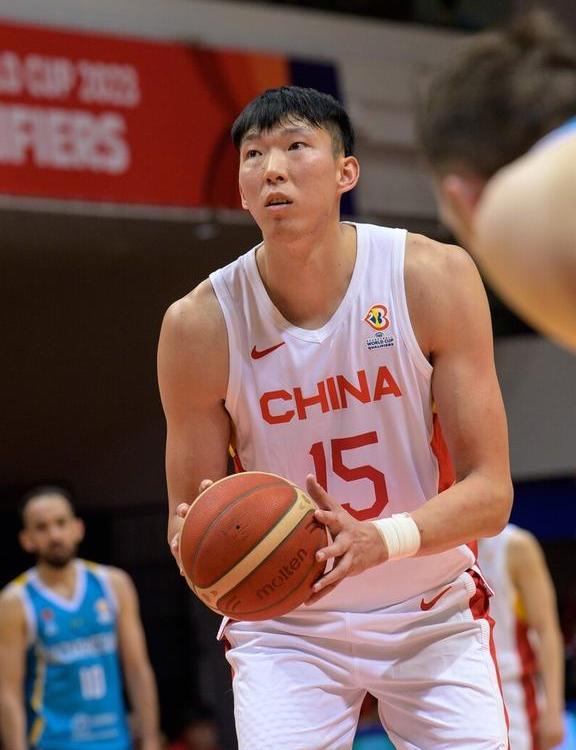 B体育官网：中国男篮历史上的经典比赛战术分析：回顾那些决定胜负的关键的简单介绍