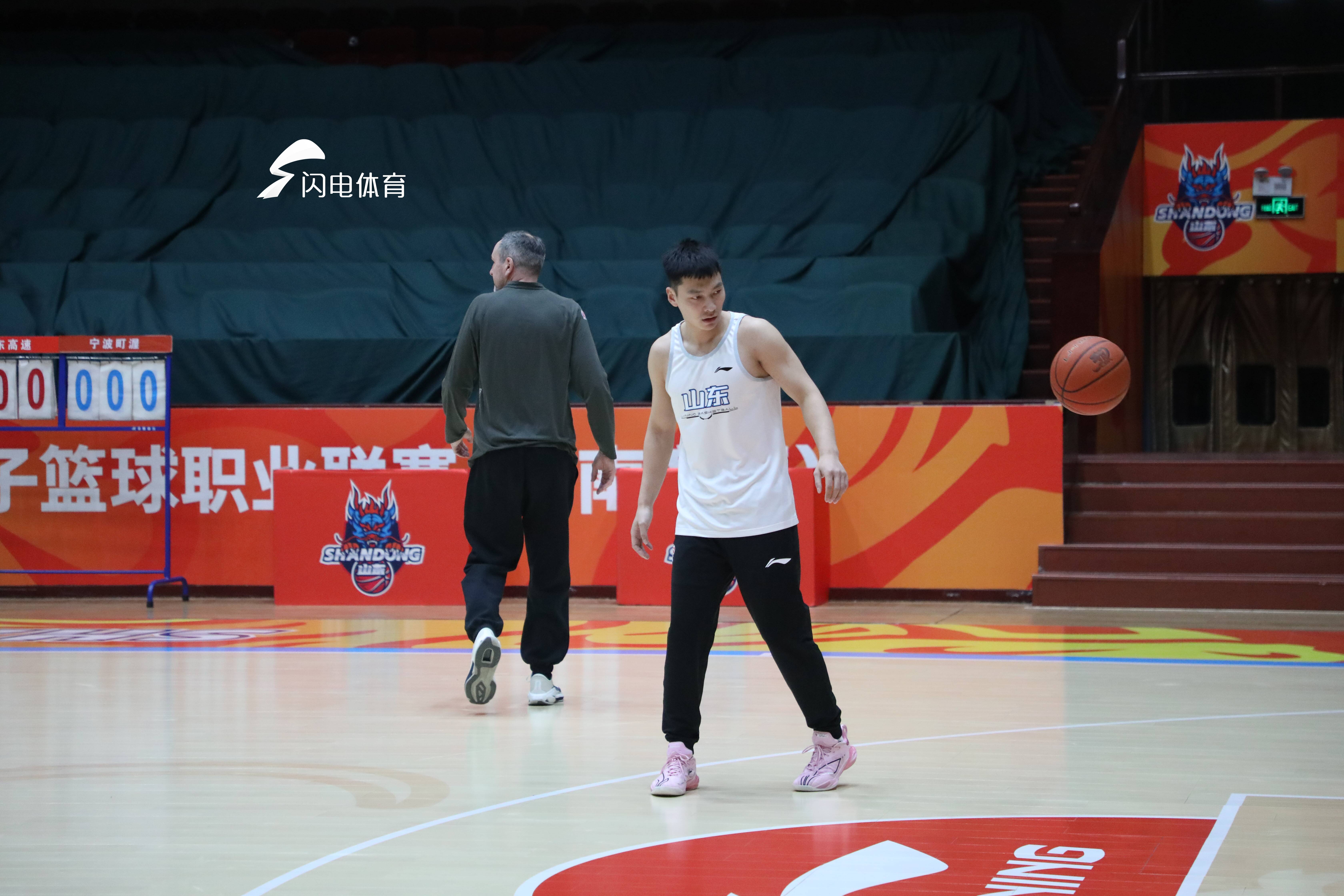 B体育官网：中国男篮的海外训练：如何学习先进经验，提升技战术水平？的简单介绍