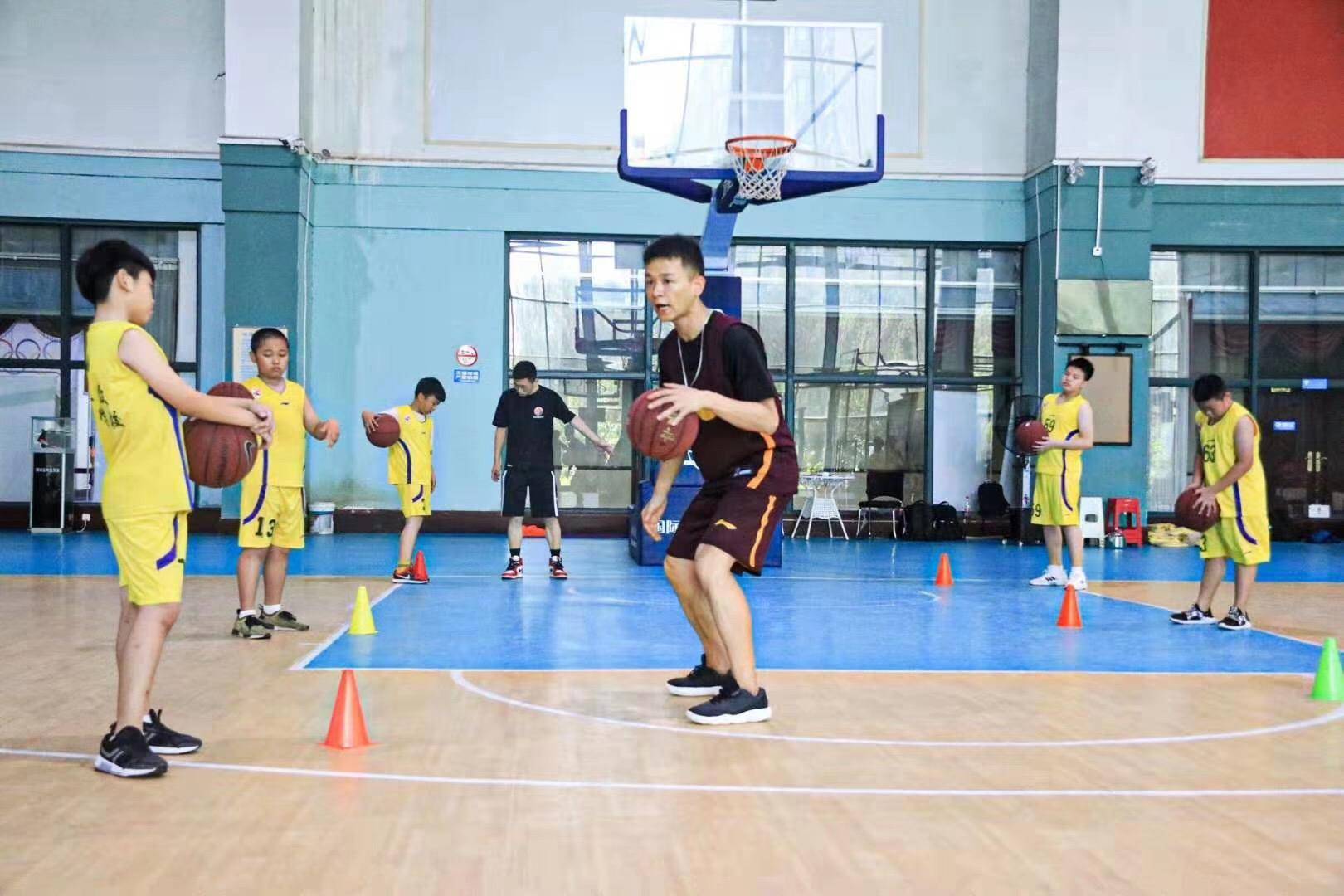 关于B体育官网：青少年篮球培训，培养兴趣爱好强身健体的信息